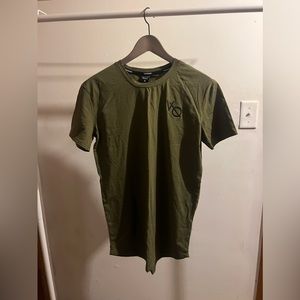 Vanquish Fitness Scoop Tee Size:S